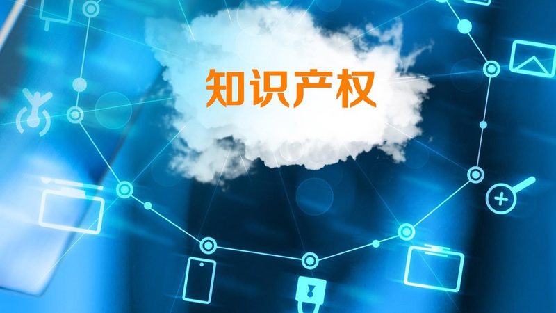 企业在申请专利时，应根据以下因素进行选择：